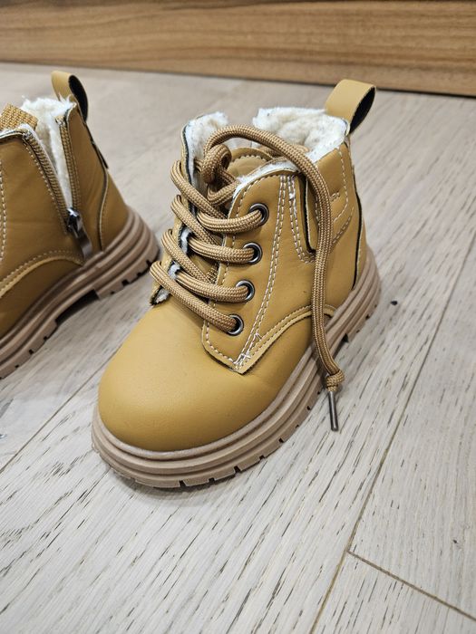Детски зимни бежови боти 25 номер