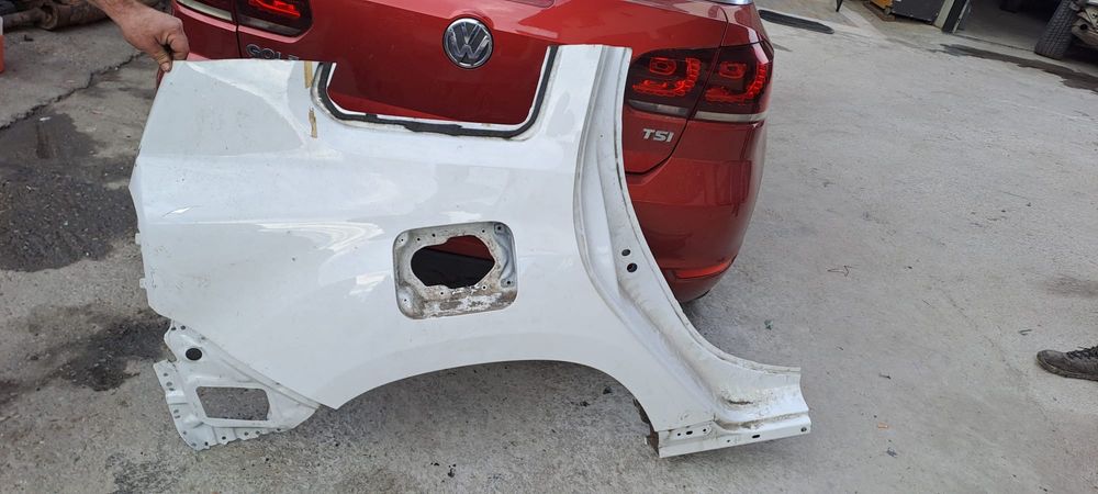 Aripa dreapta spate Duster