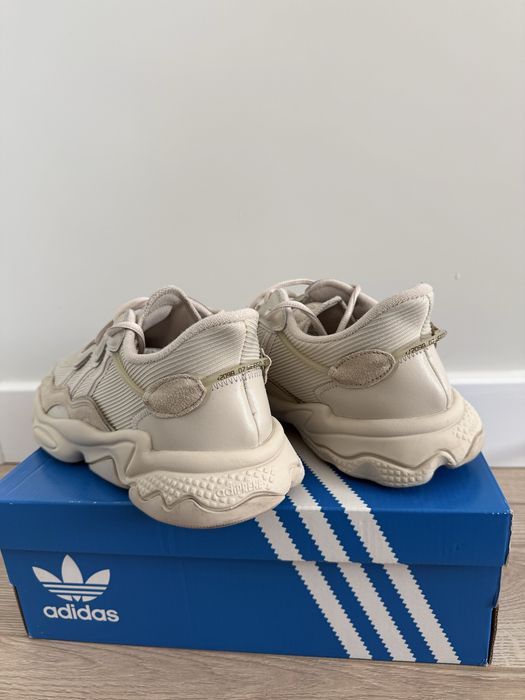 Маратонки Adidas OZWEEGO