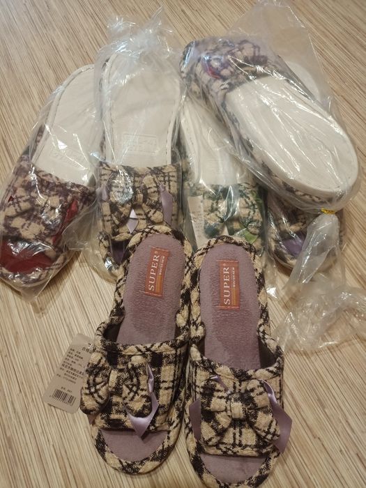 Продам домашние женские тапочки