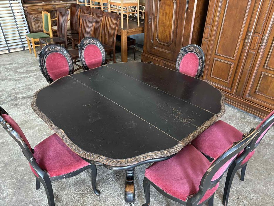 Антикварна дъбова, разтегателна трапезна маса с шест стола