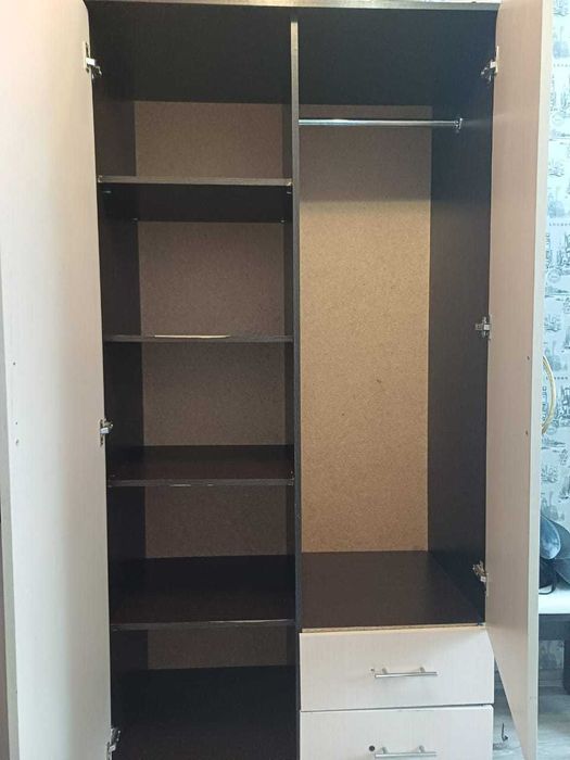 Продам не большой шкаф