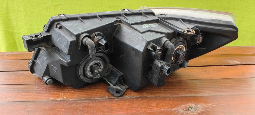 Фар за Fiat Freemont Dodge Jorney / Фиат Фримонт Додж Джърни