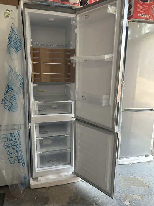 Хладилник с фризер  Arctic  386 литра 200 см , 3 шкафа