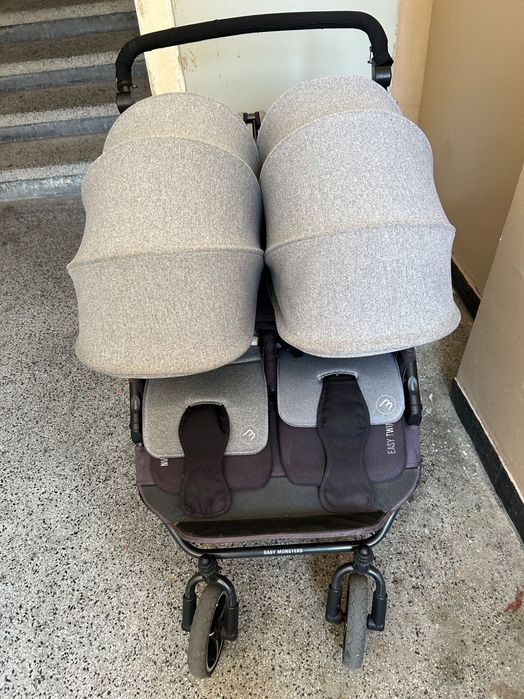 Бебешка количка за близнаци!