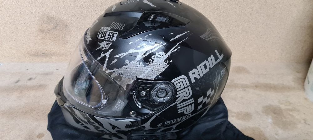 Каска shark М номер