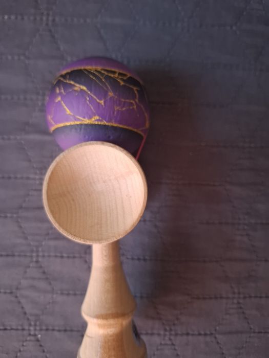 Kendama cu ken locked studio si tama lotus