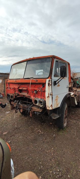 КамАЗ тягач на запчасти