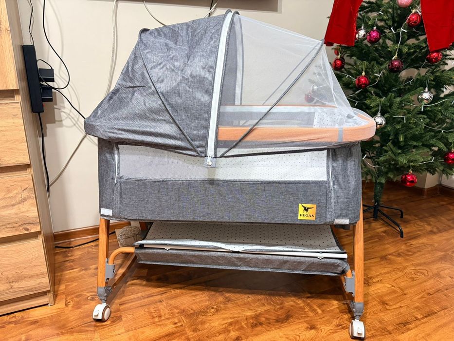 Продам манеж кроватку для новорожденных