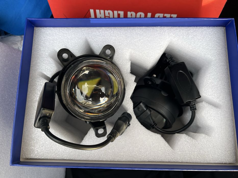 Продам новые противотуманные фар