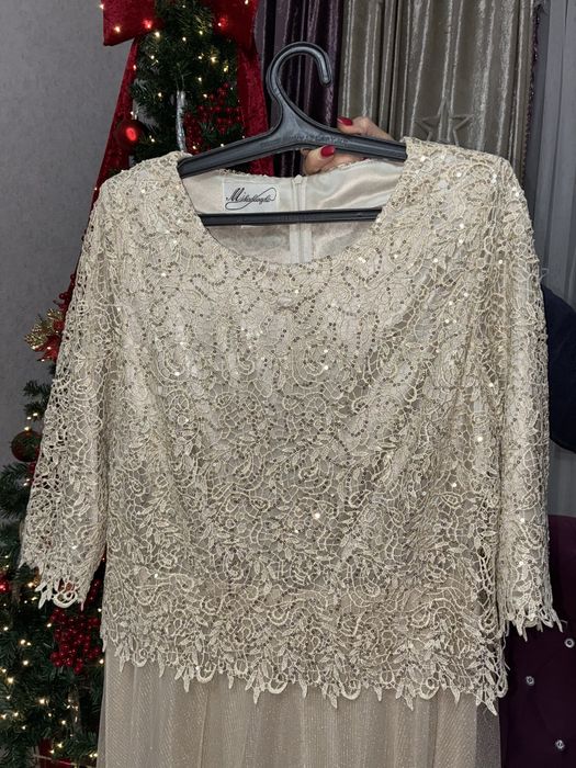 продается женское платье