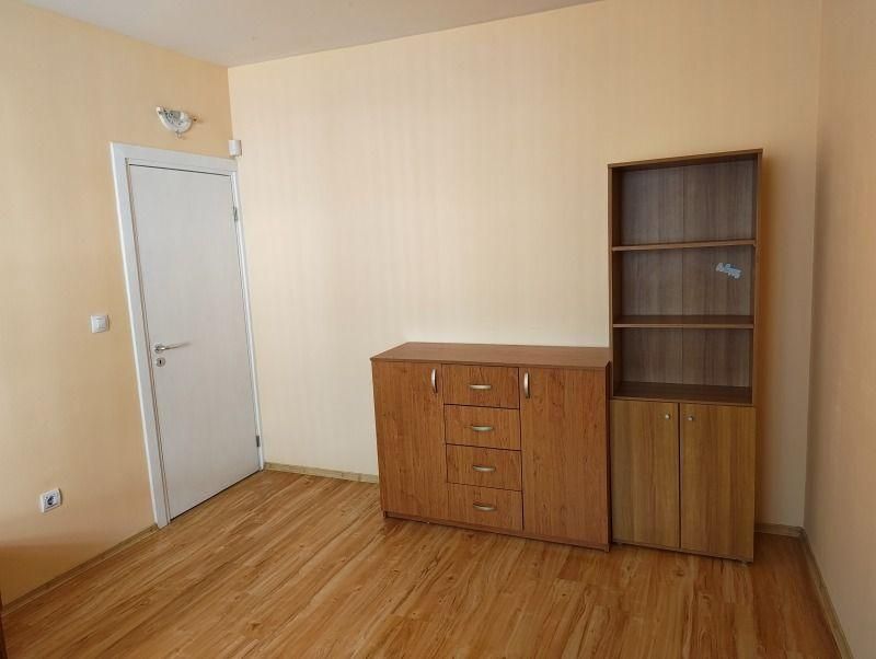 Дава се под наем Тристаен апартамент в София, Младост 4 - 90 кв.м за 662.49 € - Снимка #9