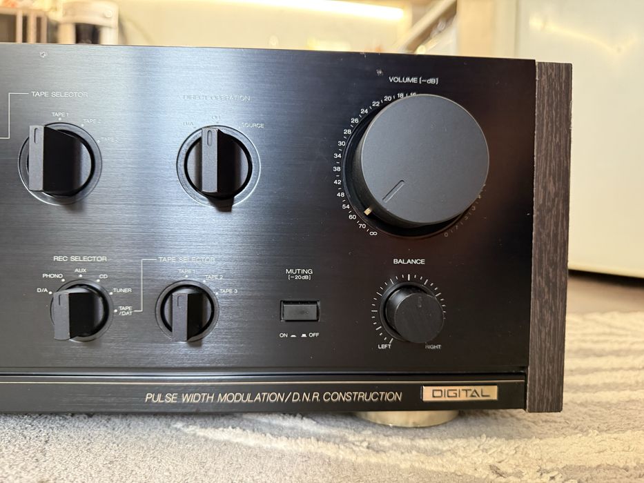 Akai AM-75 Качествен стерео усивлател DAC
