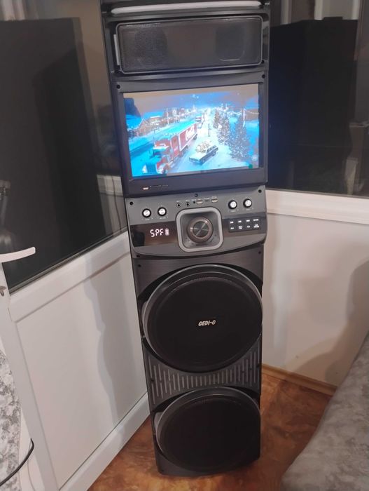 КАРАОКЕ КОЛОНА с тъчскрийн, Wifi връзка, 15.4-инчов екран