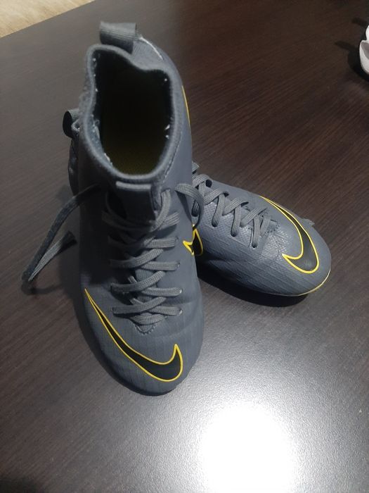 Детски бутонки 33 номер