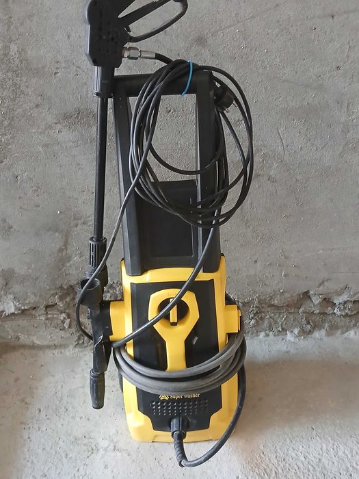 Karcher sotiladi, xolati ideal...