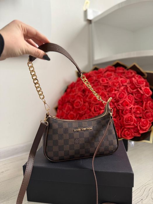 Дамски чанти тип модели.