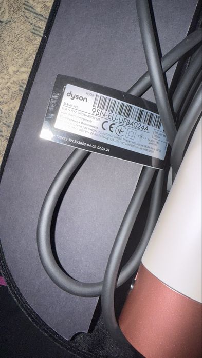 Продам оригинальный Dyson Airwrap HS08 (Made in Philippines).