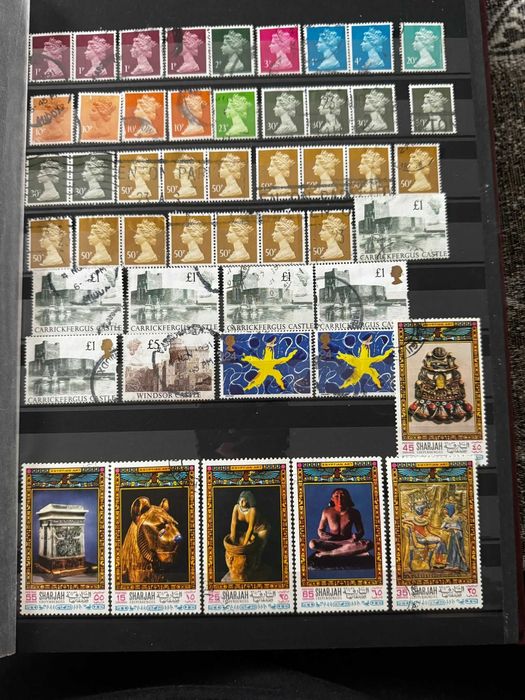 пощенски марки и класьори