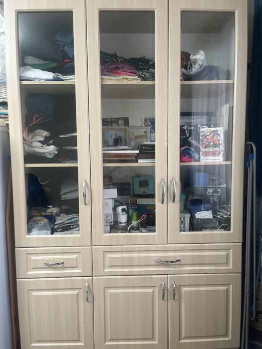 Продам гаринитур из шкафа, комодов