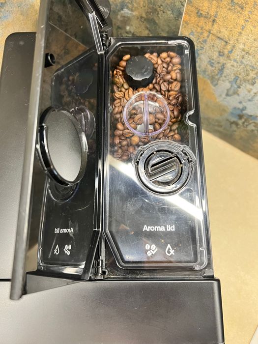Philips Saeco ıncanto. Кафемашина кафе автомат. В отлично състояние.