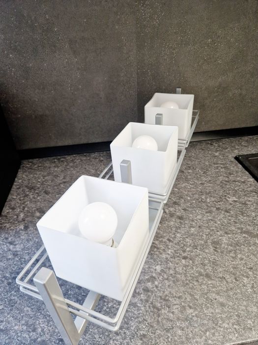 Lustra clasica din aluminiu si portelan