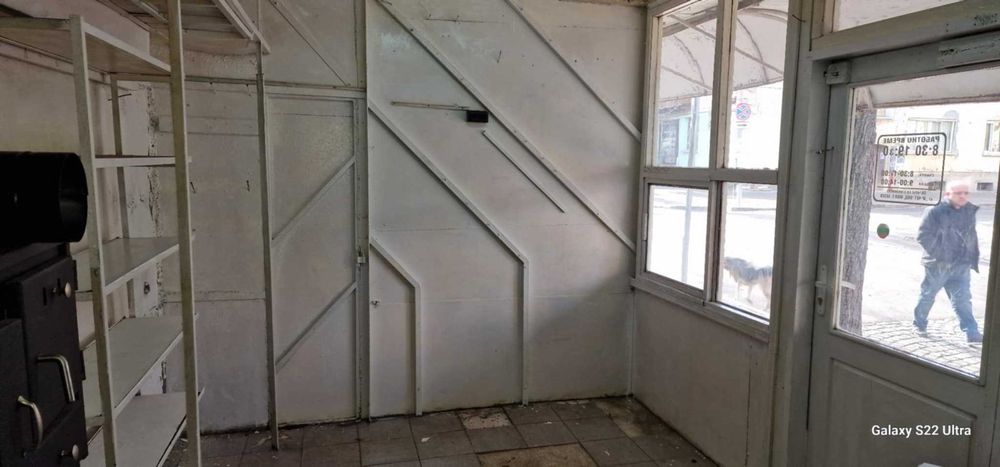 Дава се под наем Магазин в Перник, Център - 7 кв.м за 153 € - Снимка #3