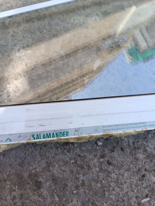 Продавам пвц дограма salamander