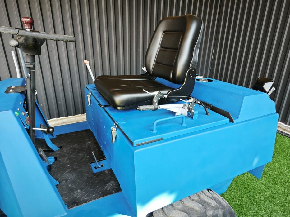 Погрузчик мини фронтальный ( трактор )