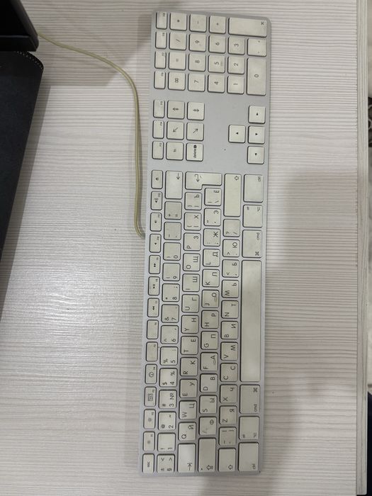 Клавиатура Apple проводная
