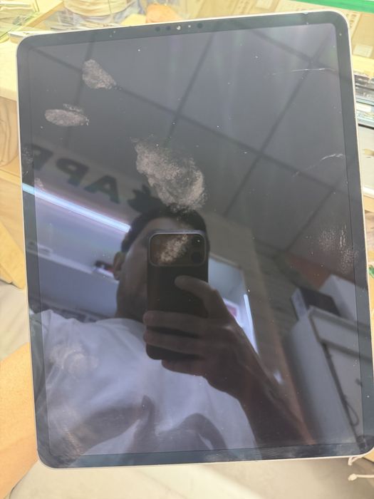 Apple Ipad Pro 12.9  512 GBWifi+Sim ( 4 Generation ) Ideal