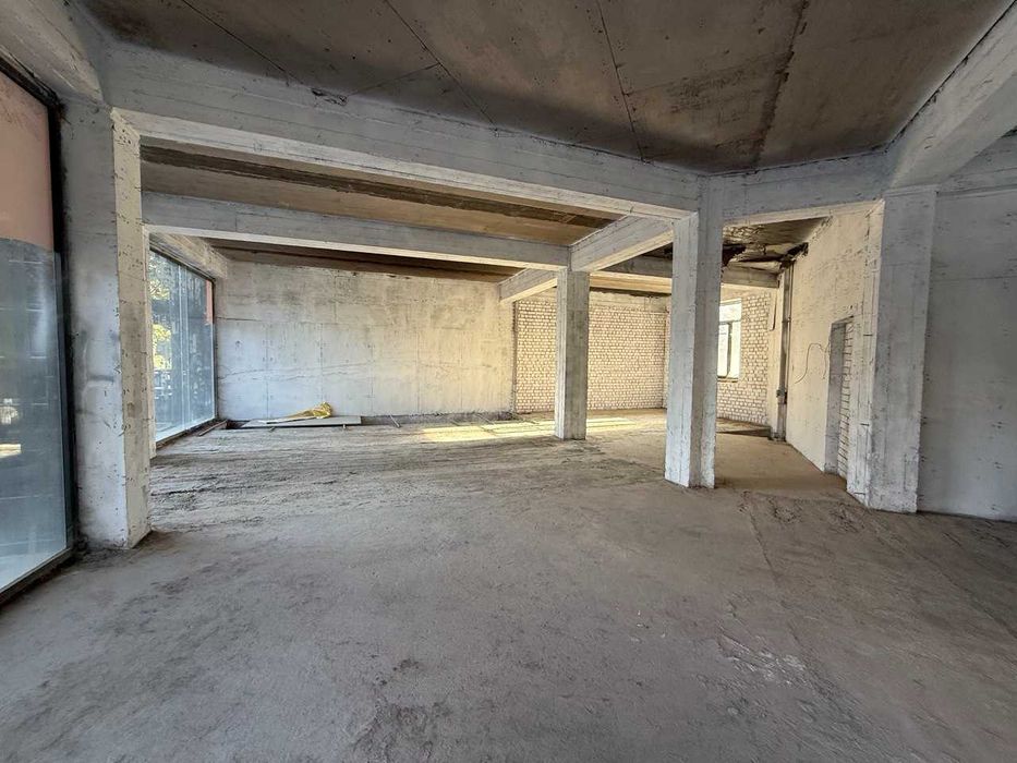 Продается помещения 600м2 на Чиланзаре Ц квартал SH83