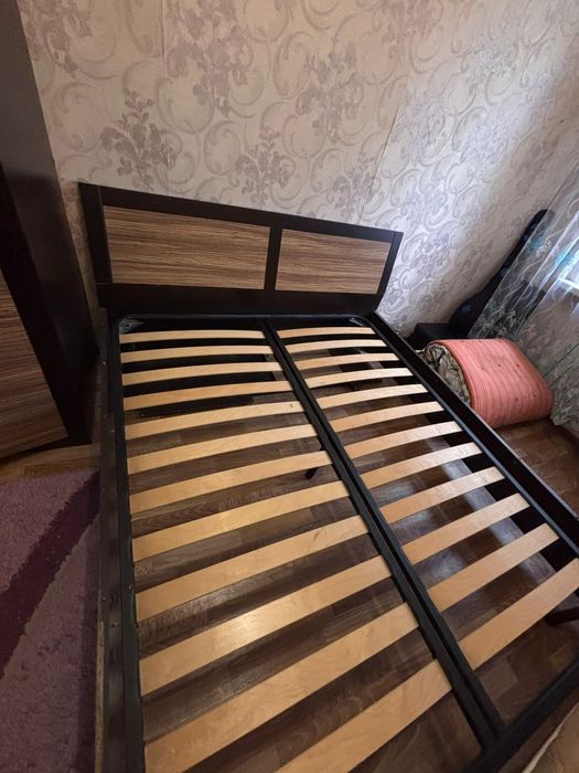продам спальный гарнитур