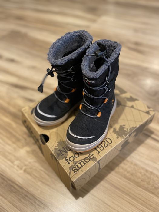 Зимни обувки - ботуши и боти- 23, 24, 26, 28