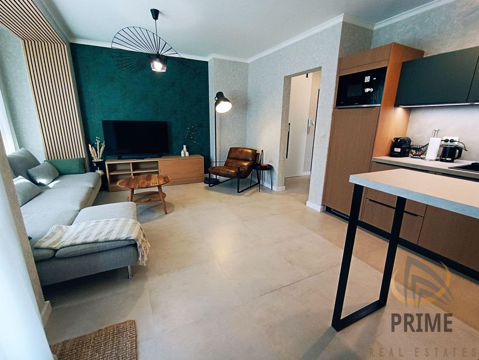 Дава се под наем Двустаен апартамент в Бургас, Център - 80 кв.м за 1000 € - Снимка #5