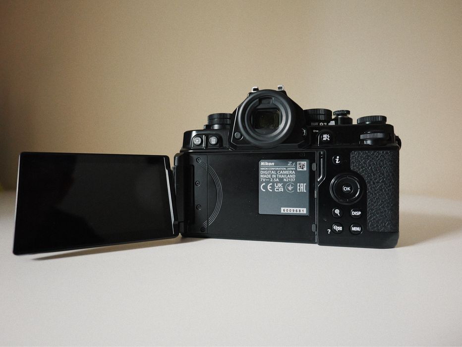 Vand Nikon ZF kit
