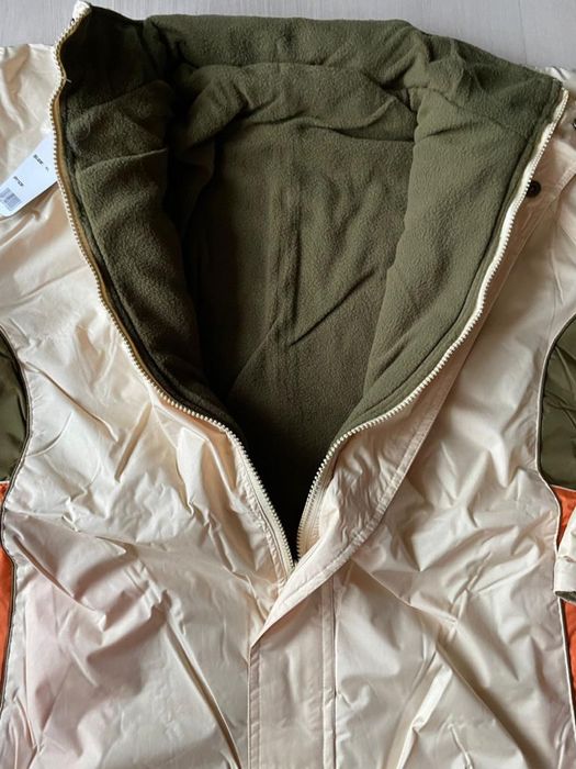 Vand geaca bărbați noua cu eticheta,cu doua fete. L/XL