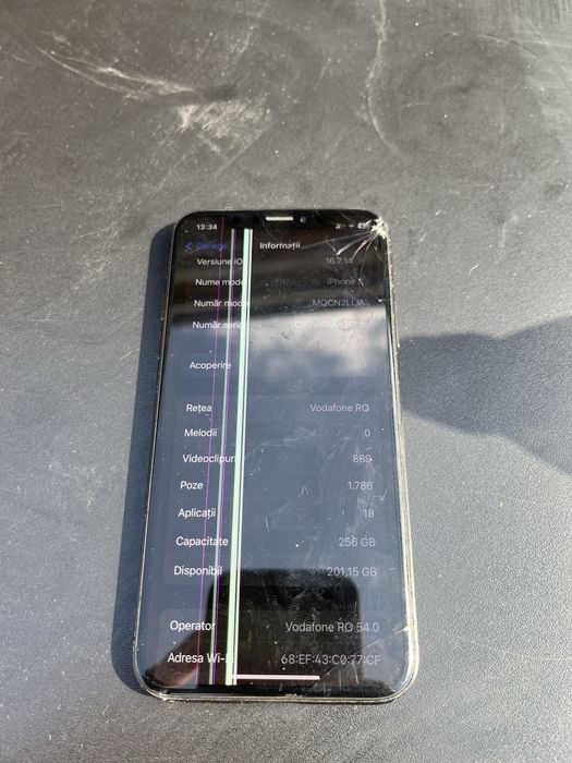 Vand iPhone X fisurat