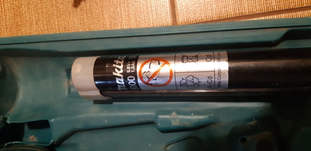 Vind  makita cu acumulatori