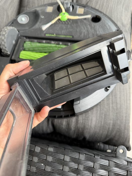 Прахосмокачка робот IROBOT ROOMBA i3
