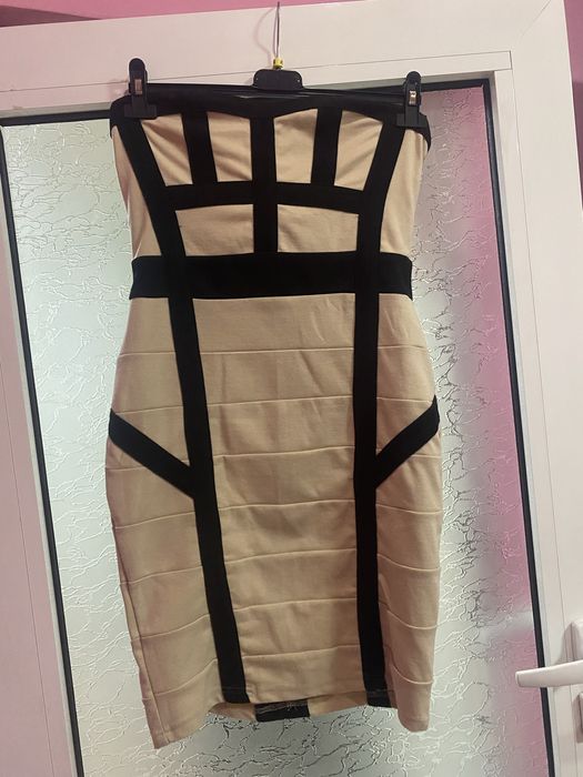 Различни рокли в размер С М