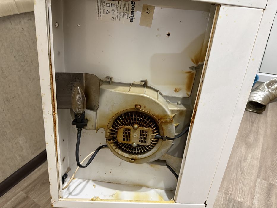 Продам б/у вытяжку