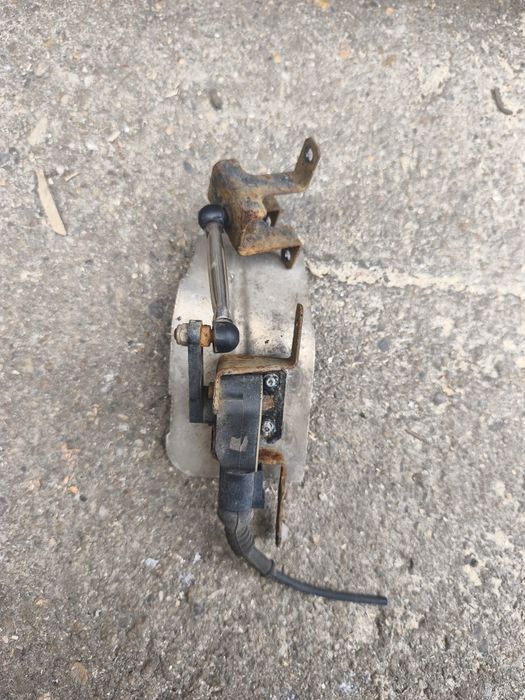 Cântar punte spate pentru faruri xenon Volkswagen Passat B6