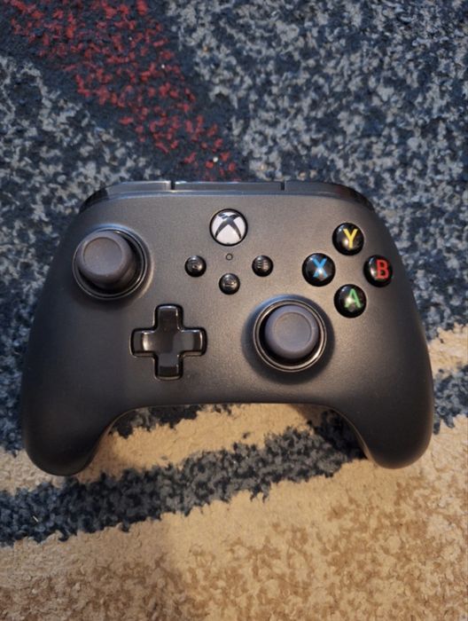 Controller Xbox original wired negru, ca nou, compatibil One/ Series X