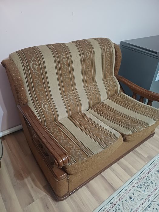 Диван в Хорошем Состояний