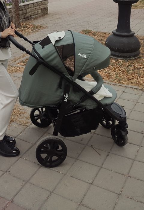 Коляска прогулочная JOIE LITETRAX 4 DLX