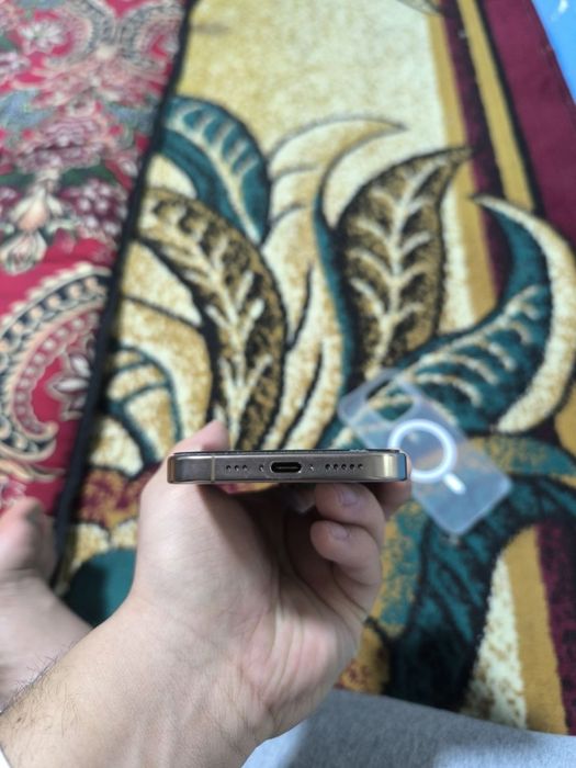 Iphone 16 pro, karobka dakument