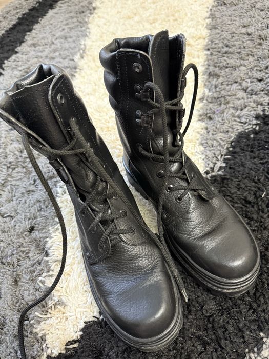 Продаю  мужские берцы