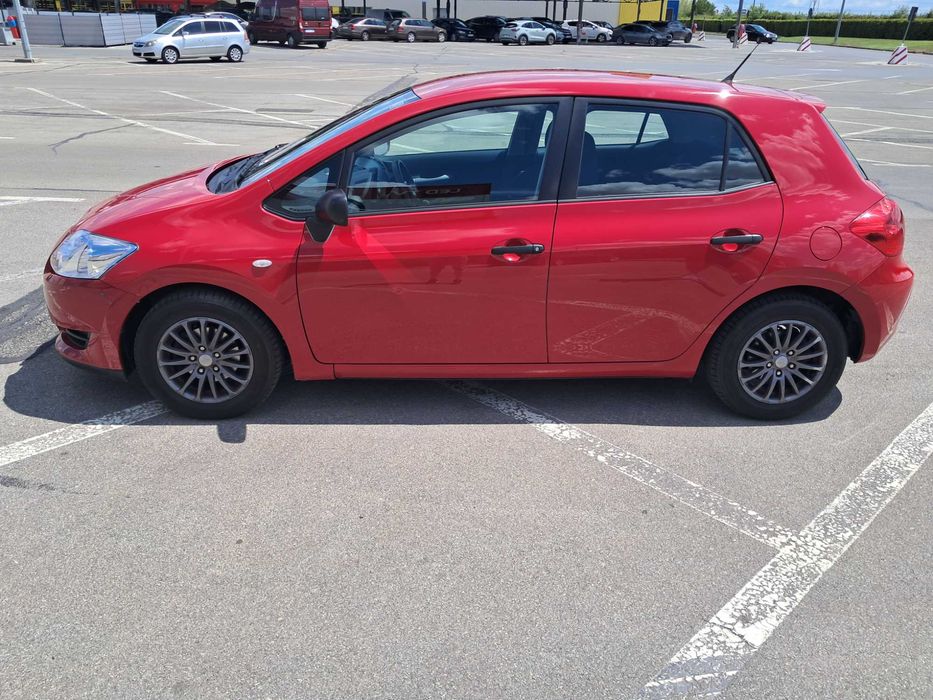 Toyota Auris 1.4 benzina