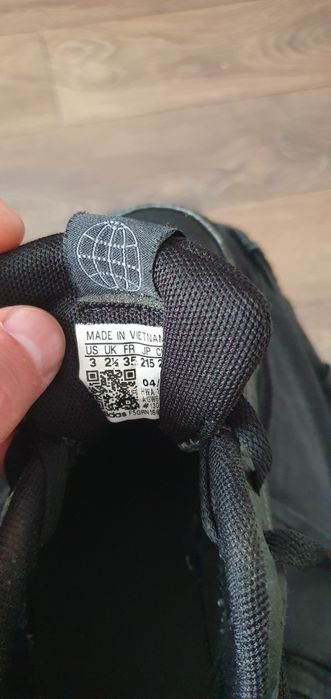 Маратонки adidas 35 номер